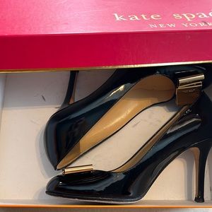 Kate Spade Black and Gold Bow Heels | Karolina Bow | Black Patent | Size 7